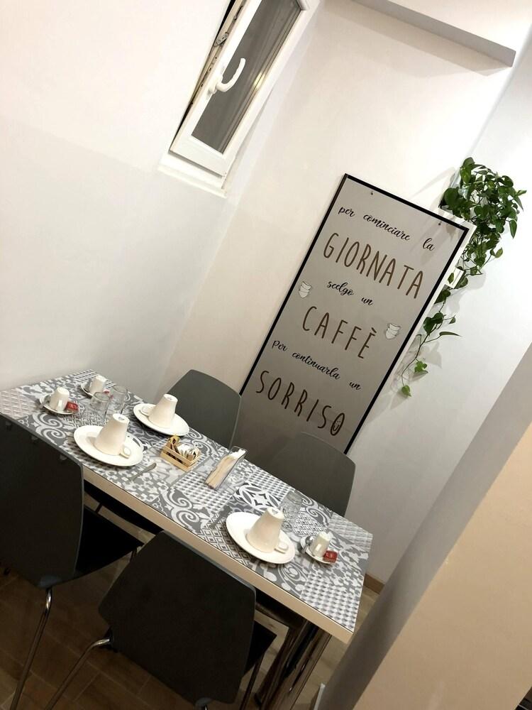 アヴェク モア ローマ Bed & Breakfast エクステリア 写真